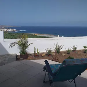 las-pardelas-ferienhaus-mit-meer-kusten-und-bergblick.tenerifehoteles.net/